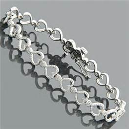 Heart bracelet.png